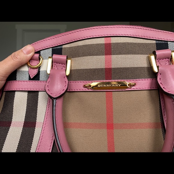 Burberry - Picture 11 of 15